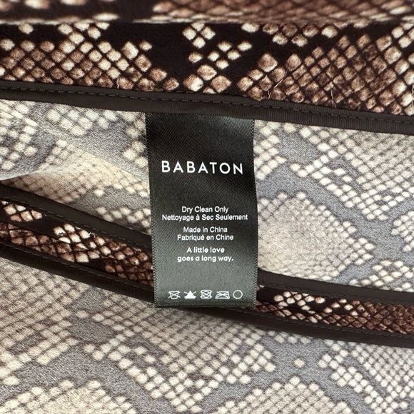 BNWOT Aritzia Babaton Power Blazer - Picture 4 of 7